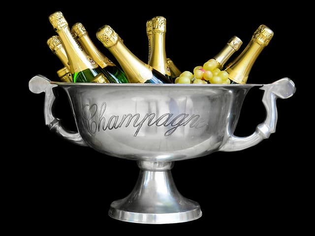 Guide d'Achat : Effervescence Champagne - Mythes et Réalités